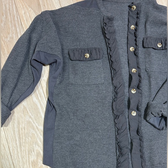 Shacket - Picture 2 of 2